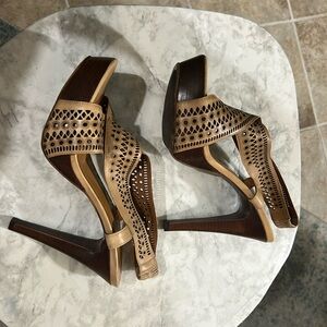 DIANE VON FURSTENBERG Laser Cut Nude Wood Heels